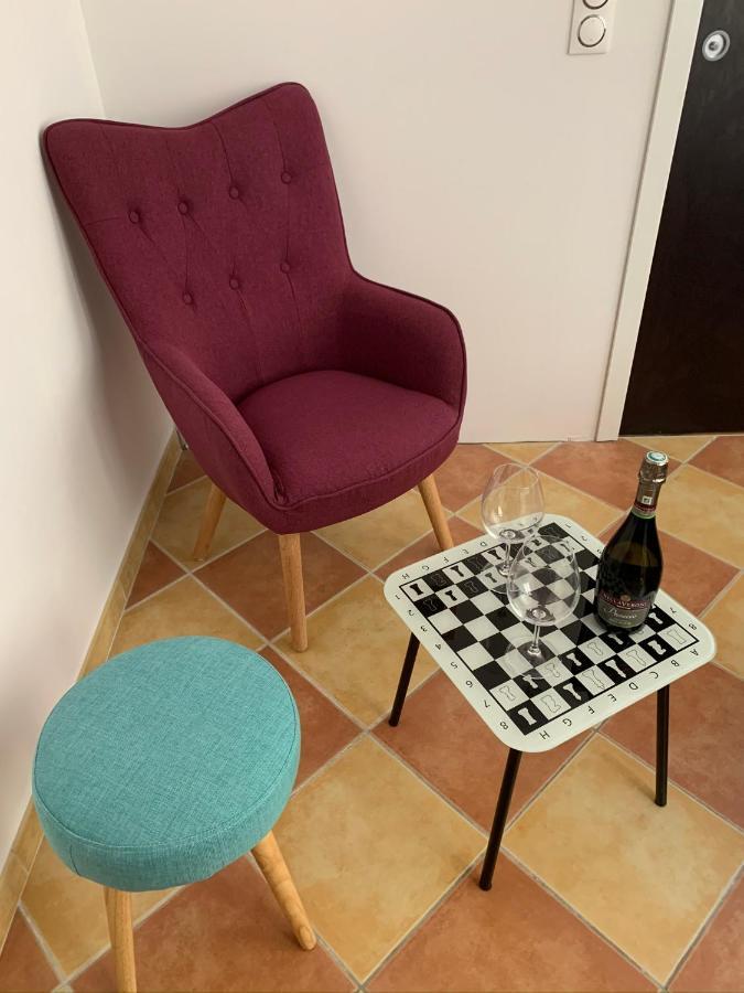 Pila & Bed Montpellier Centre Corum Comedie - Chambre Calme Climatisee - Quiet Air-Conditioned Room Екстер'єр фото